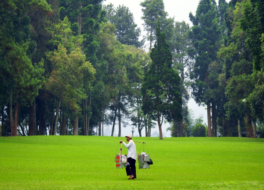 Cuanki seller in the forest