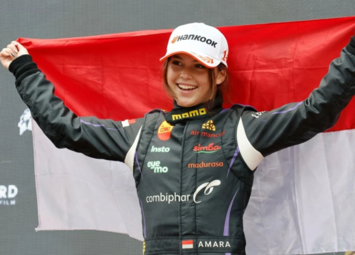 AMARA ANGELICA WINS SR1 CLASS AT RADICAL CUP KOREA