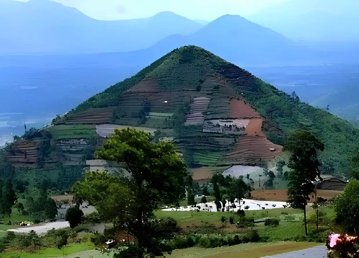 GUNUNG PADANG: THE LOST PYRAMID THAT COULD REWRITE PREHISTORY