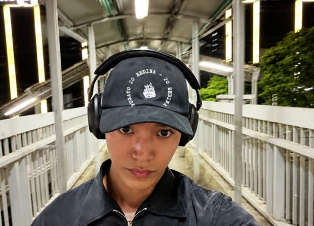 TAEYONG NCT JAKARTA: A STRAY CAT AND A NIGHT BRIDGE WALK 
