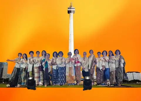 300 WOMEN, 3 CITIES, ONE BATIK DRESS CODE -- AND A QUESTION ABOUT WHAT WOMEN CAN ACTUALLY BUILD